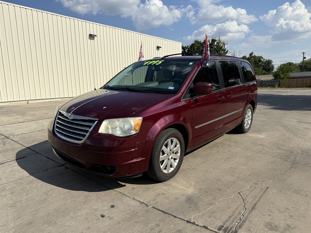 Used 2009 Chrysler Town & Country Touring with VIN 2A8HR54109R524897 for sale in San Antonio, TX