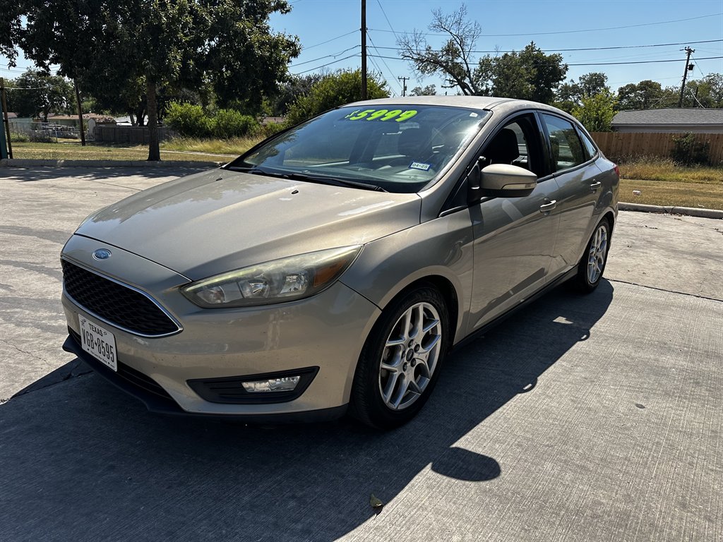 Used 2015 Ford Focus SE with VIN 1FADP3F28FL277886 for sale in San Antonio, TX